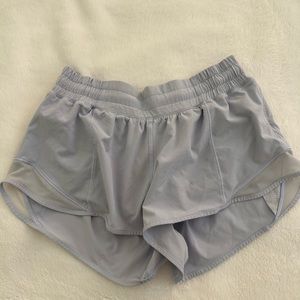 lululemon hotty hot shorts, size 6, 2.5 inseam, like new!